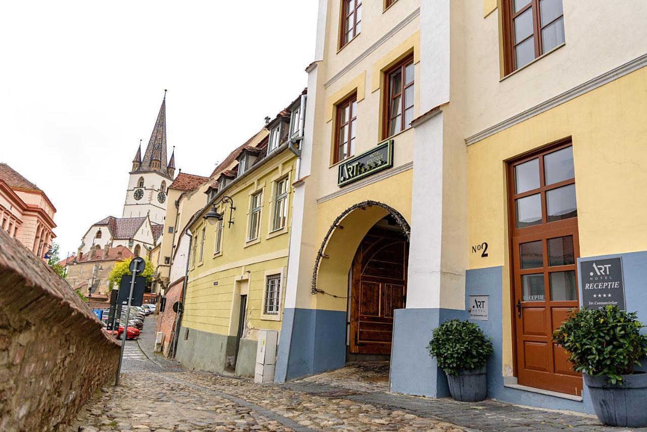 Art Hotel Сибиу Экстерьер фото