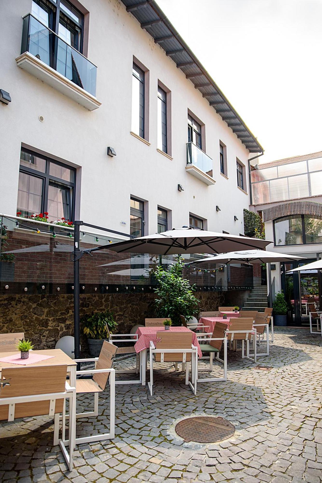 Art Hotel Сибиу Экстерьер фото