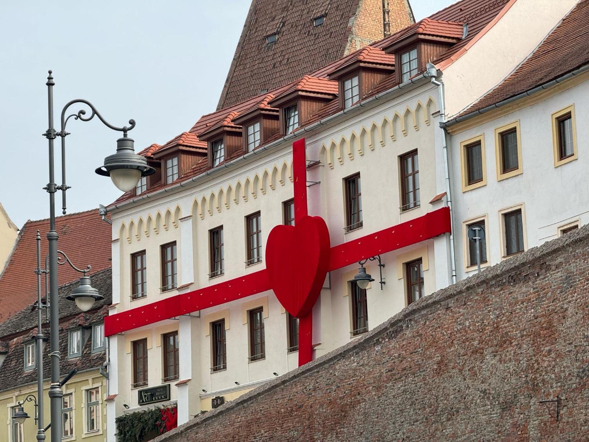 Art Hotel Сибиу Экстерьер фото