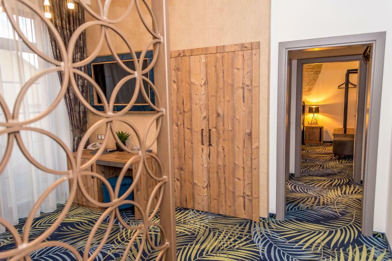 Art Hotel Сибиу Экстерьер фото