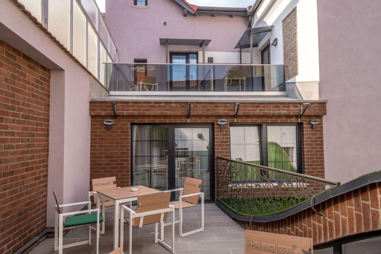 Art Hotel Сибиу Экстерьер фото
